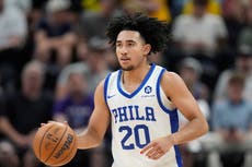 McCain de 76ers busca regresar tras una rotura de menisco que truncó su temporada de novato