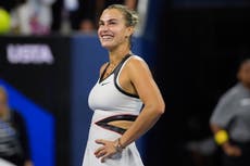 Sabalenka, campeona del US Open, avanza a semifis tras retiro de Vondrousova por lesión de rodilla