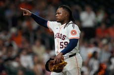 Framber Valdez se disculpa con compañero César Salazar tras golpearlo con un pitcheo