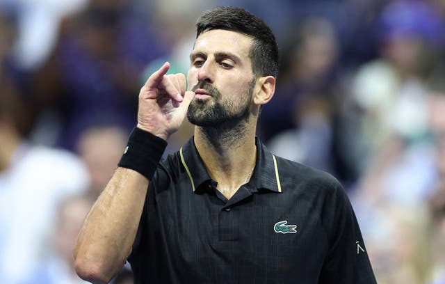 <p>El serbio Novak Djokovic gesticula tras vencer al estadounidense Taylor Fritz en los cuartos de final del torneo individual masculino</p>