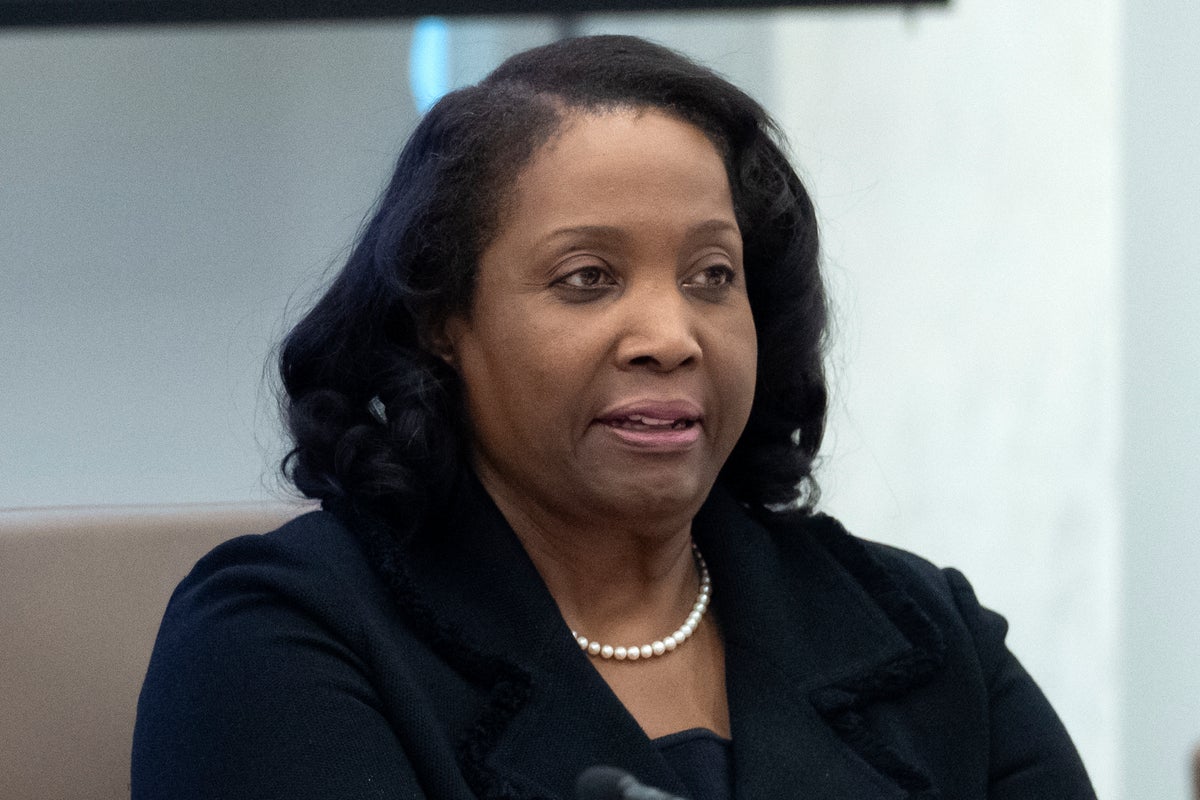 Tribunal decide que Lisa Cook puede seguir como gobernadora de la Fed