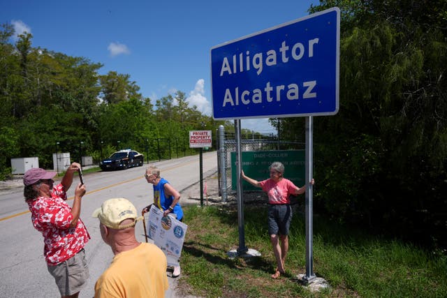FLORIDA-CÁRCEL PARA INMIGRANTES