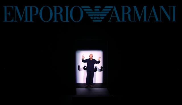 GIORGIO ARMANI-REACCIONES