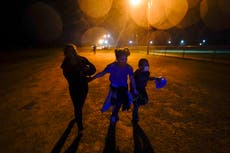 Caótico choque sobre niños guatemaltecos expone fisuras en la política de deportación de Trump