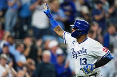 Jonrón de Bobby Witt Jr. en la octava ayuda a Reales a evitar barrida ante Angelinos