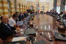 Ministros chiíes se retiran de discusión del plan del Ejército libanés para desarmar a Hezbollah