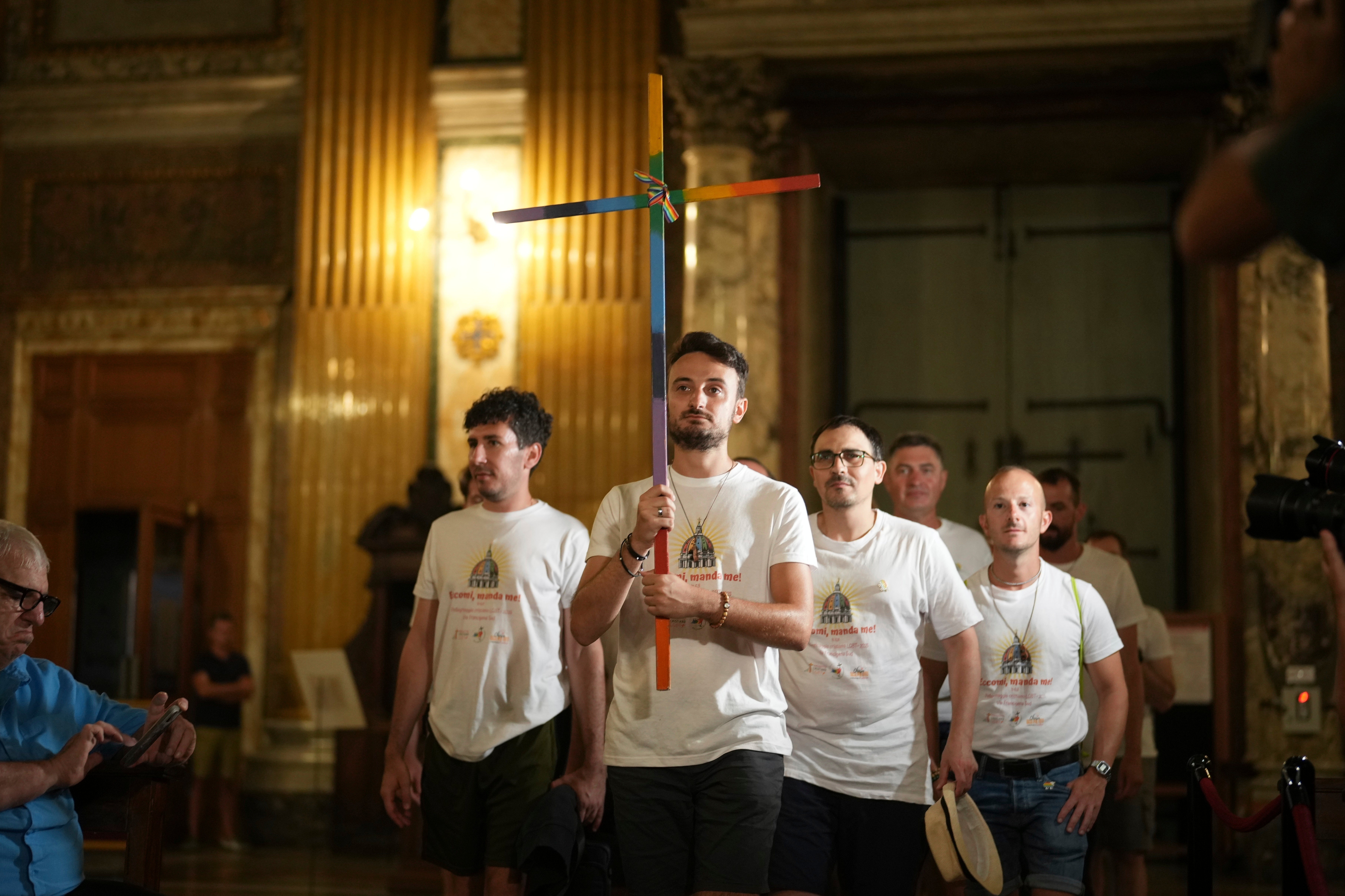 EUR-GEN VATICANO-LGBTQ