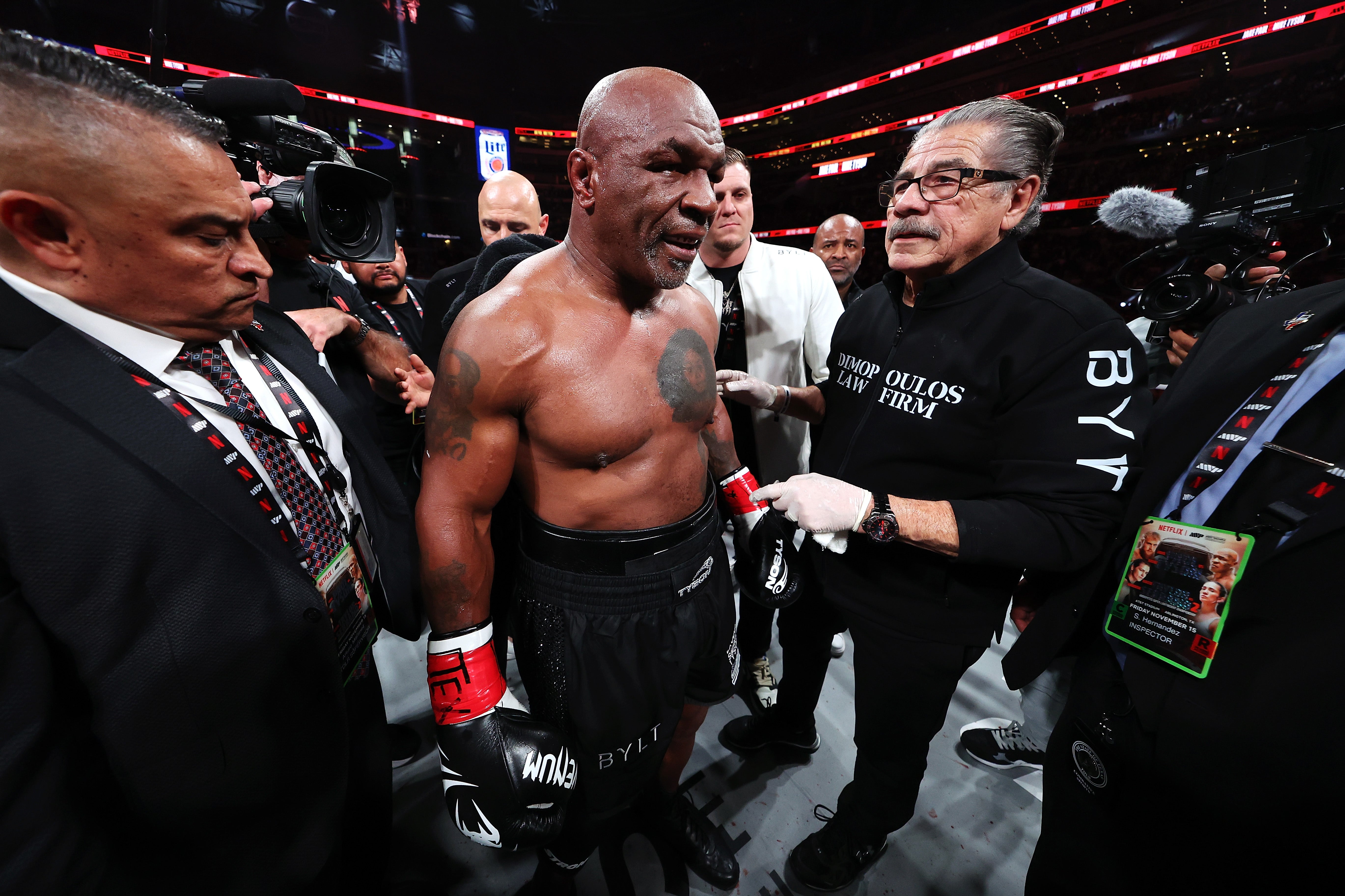 Mike Tyson opina sobre Canelo vs. Crawford: “No parece que vaya a suceder”