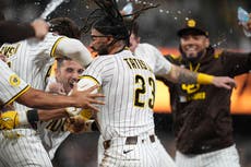 Elevado de sacrificio de Fernando Tatis Jr. en la 10ma da la victoria 4-3 a Padres sobre Rojos