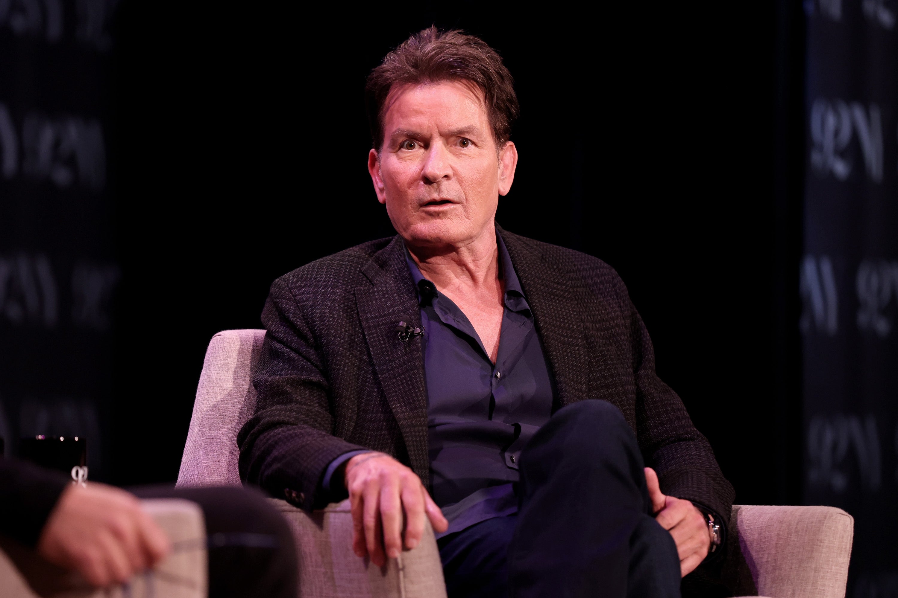 Sheen asiste a una charla sobre su nuevo libro 'The Book Of Sheen' con David Duchovny