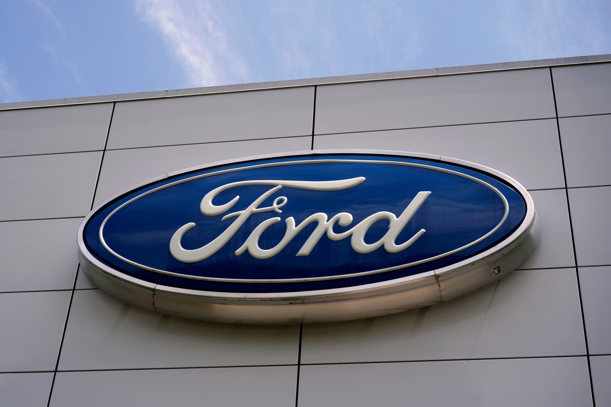 Ford llama a revisión casi 1,5 millones de vehículos por problema con cámara