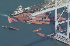 Más de 60 contenedores caen de un barco en el puerto de Long Beach