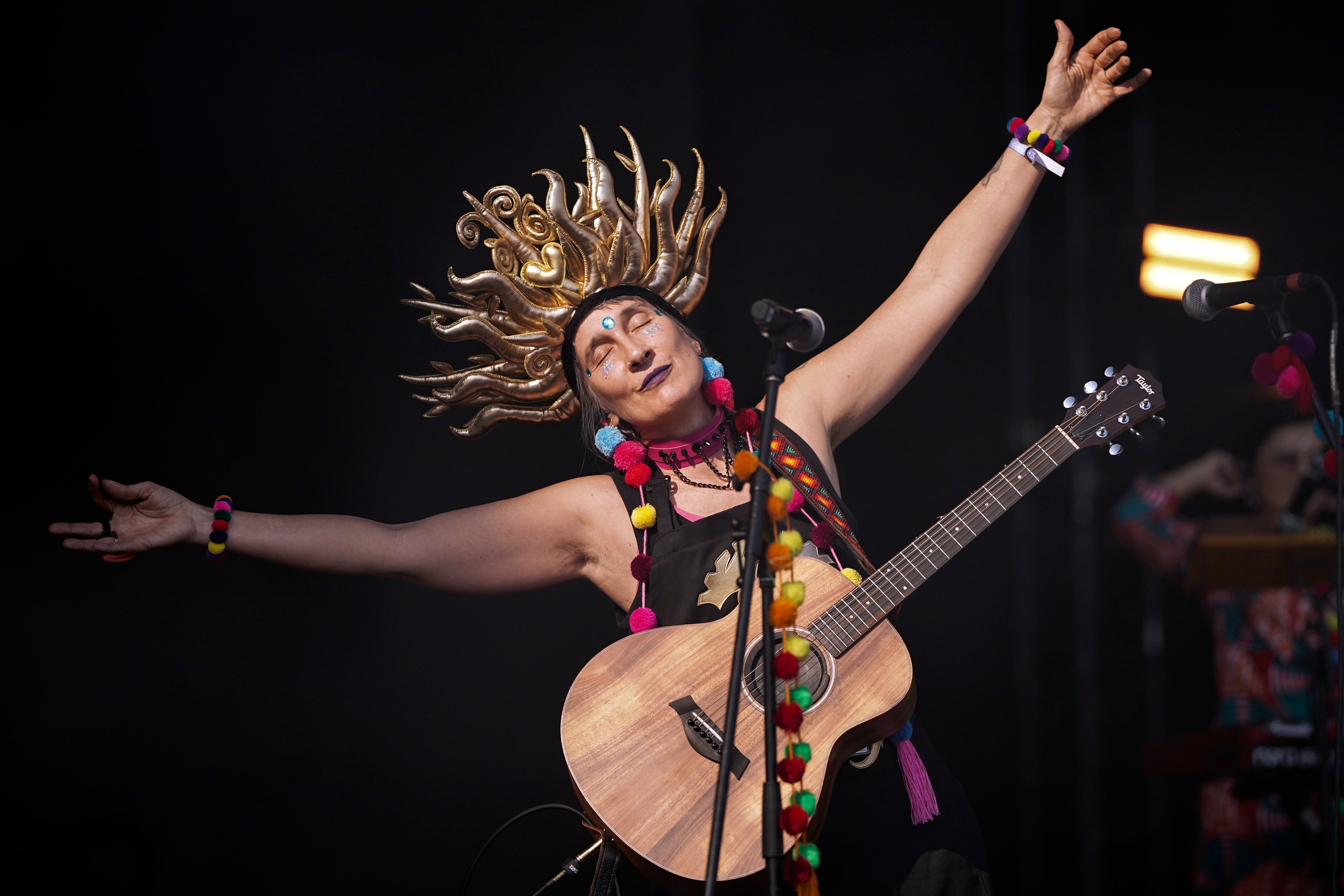 RUIDOSA-ESTUDIO-MUJERES EN LA MÚSICA