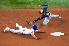 Par de jonrones de Burger dan a Rangers victoria 6-3 y barrida de tres juegos ante los Cerveceros