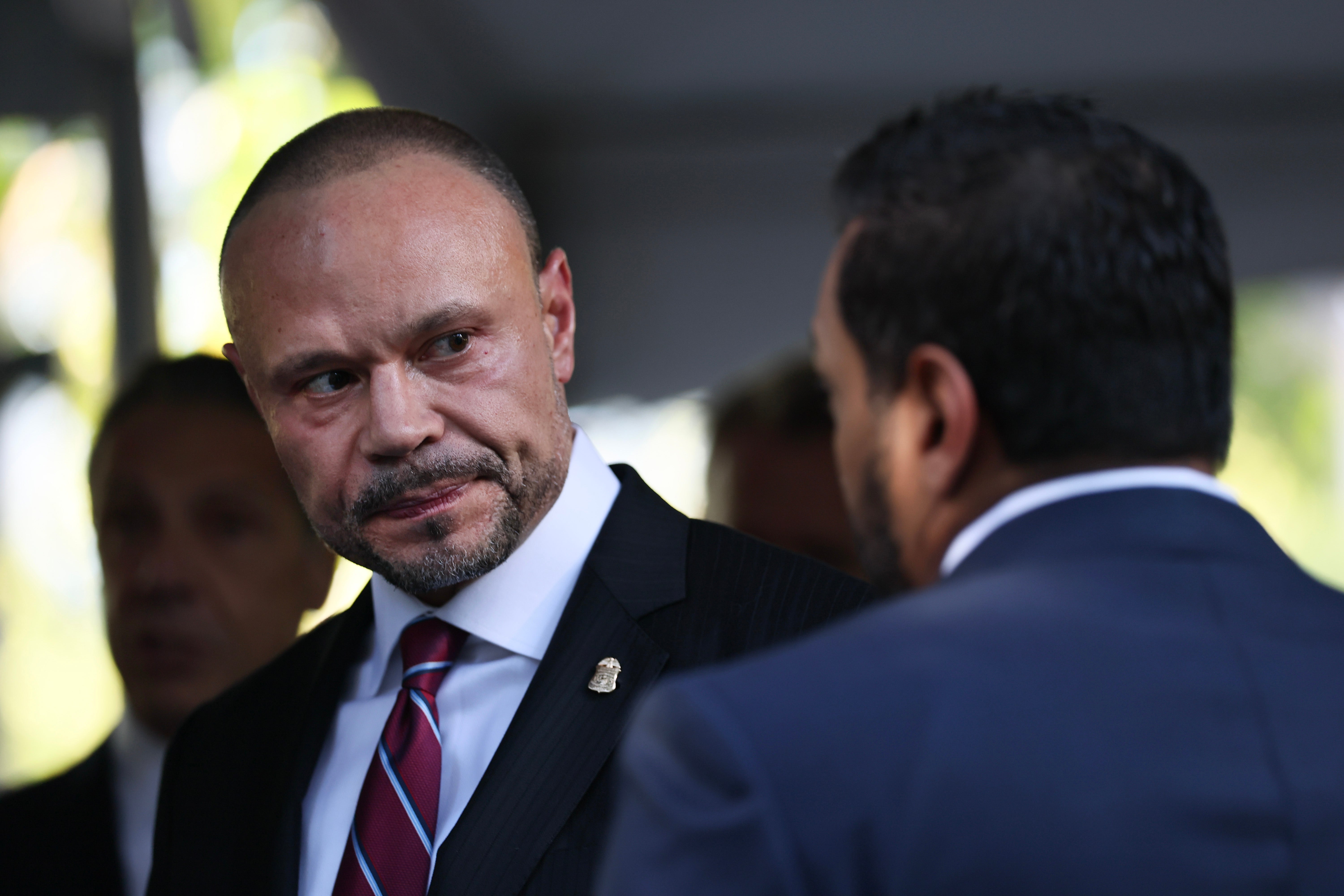 El demoledor informe sobre el liderazgo de Patel y del director adjunto Dan Bongino reveló una “imagen preocupante de una agencia de rendimiento crónicamente bajo”