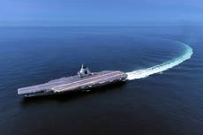 Nuevo portaaviones de China cruza el estrecho de Taiwán por primera vez