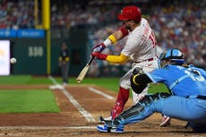 Schwarber llega a 51 vuelacercas para dar la victoria a Filis sobre Reales