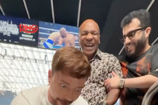 Mike Tyson derriba a MrBeast con un puñetazo en la pelea Canelo vs. Crawford