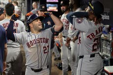 José Altuve queda fuera de encuentro de Astros ante Bravos por dolor
