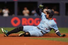 Springer conecta jonrón, Bieber gana y Azulejos lideran la AL tras vencer 11-2 a Orioles