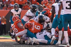Browning reemplaza al lesionado Burrow y anota TD tardío en victoria de Bengals 31-27 sobre Jaguars