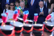 Brasil: Lula arremete contra aranceles y dice a Trump que la democracia del país "no está en juego"