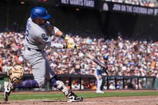 Hernández logra cuatro hits en victoria 10-2 de Dodgers y Gigantes se rezagan en carrera por comodín