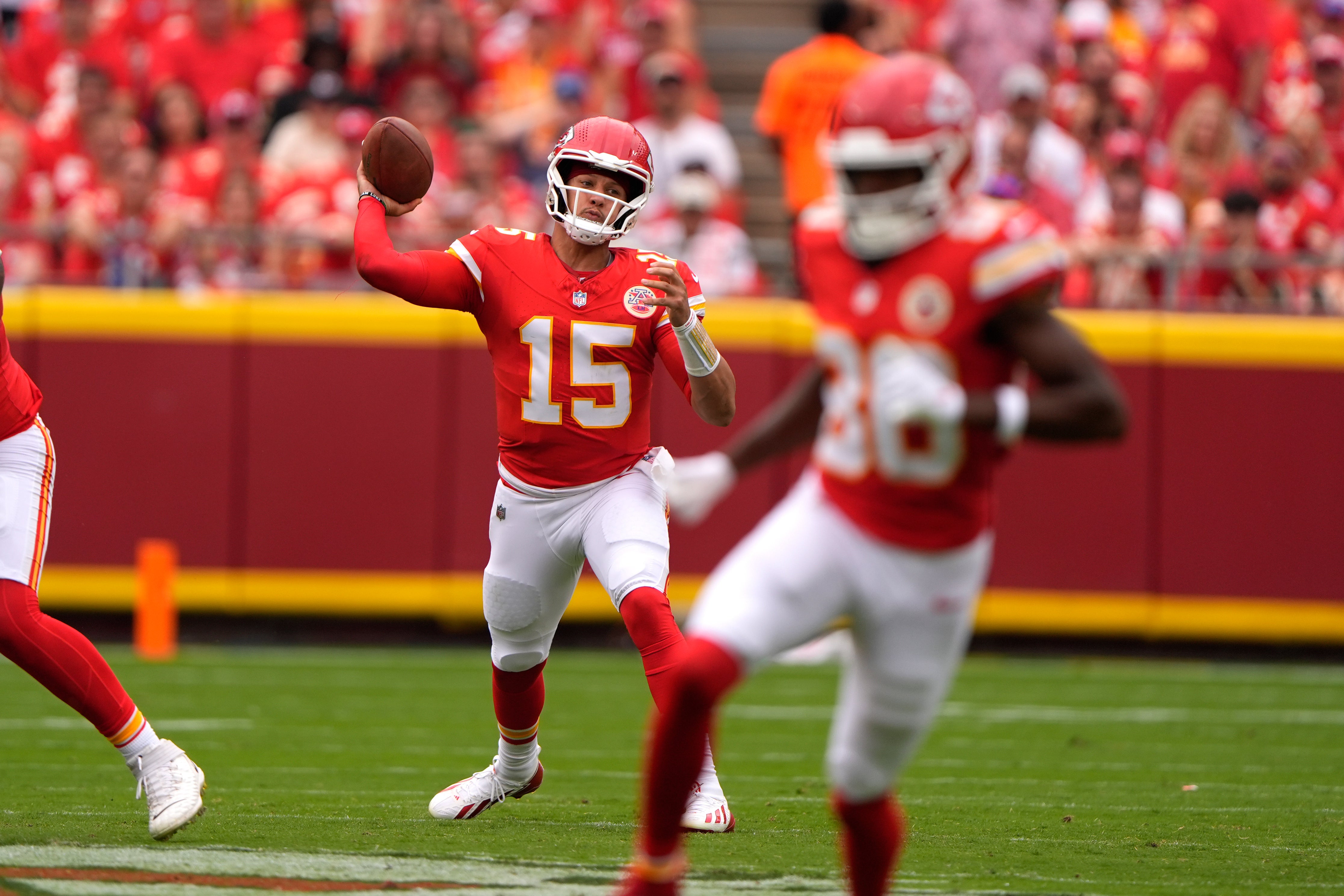 Chiefs caen a 0-2 por primera vez desde 2014 tras derrota ante Eagles en revancha del Super Bowl