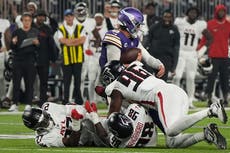 Los Falcons aplastan a los Vikings 22-6 con una defensiva dominante y un brillante Bijan Robinson