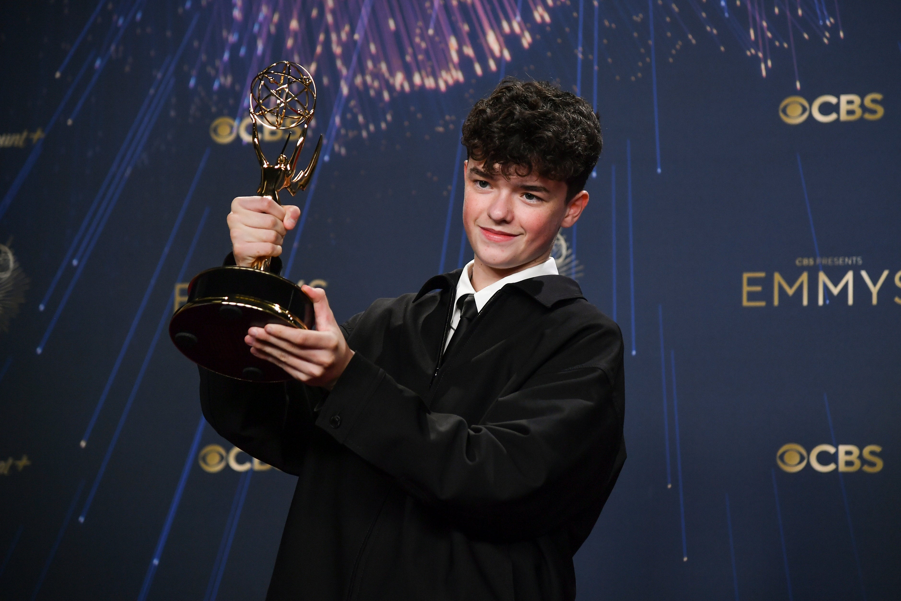 Momentos de los Emmy: Tramell Tillman, Colbert gana y un joven que salió de su zona de confort