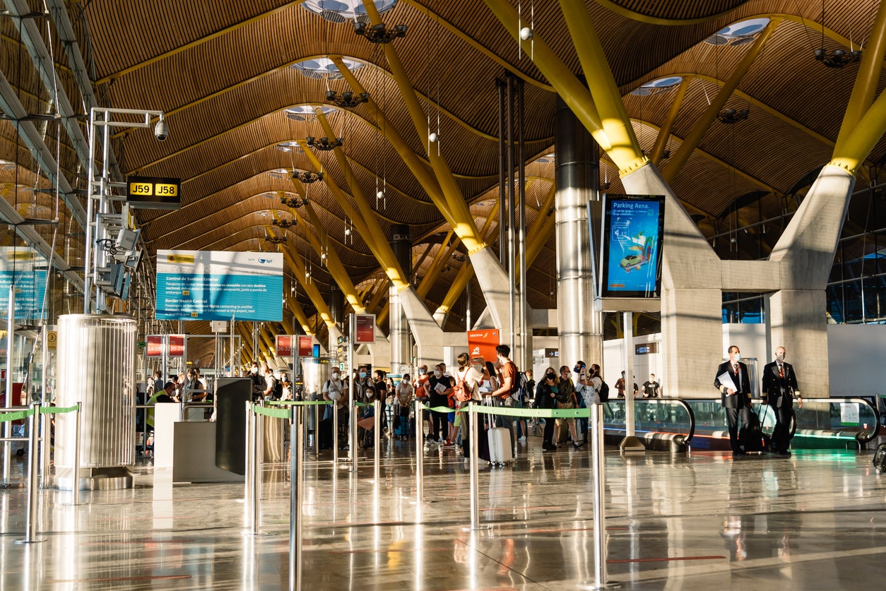 El aeropuerto Adolfo Suárez Madrid-Barajas es el más grande de España
