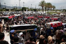 Israel ataca puerto yemení de Hodeida al tiempo que rebeldes hutíes activan defensas aéreas