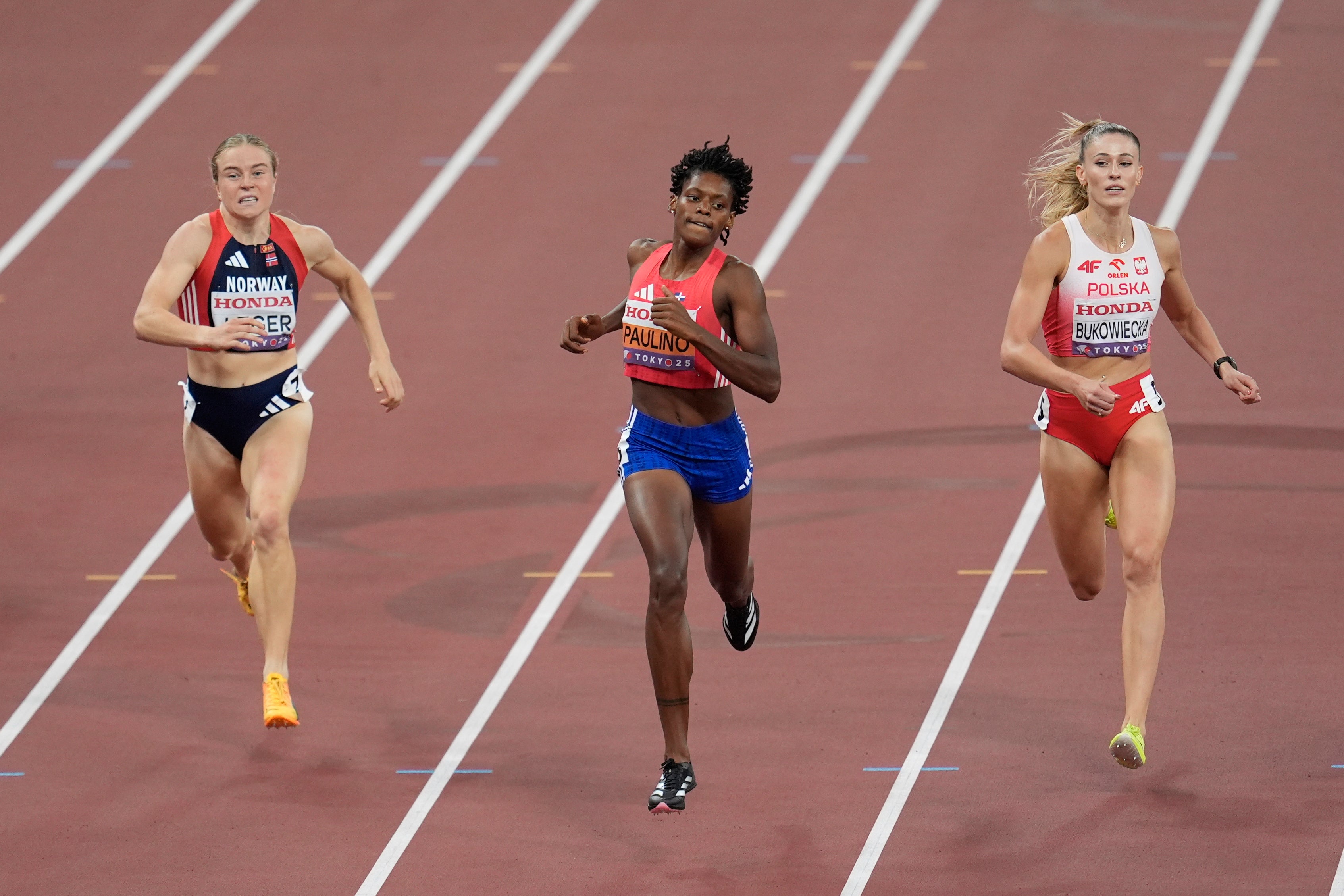 Marileidy Paulino reserva energías para una dura final de los 400 metros en el Mundial de atletismo