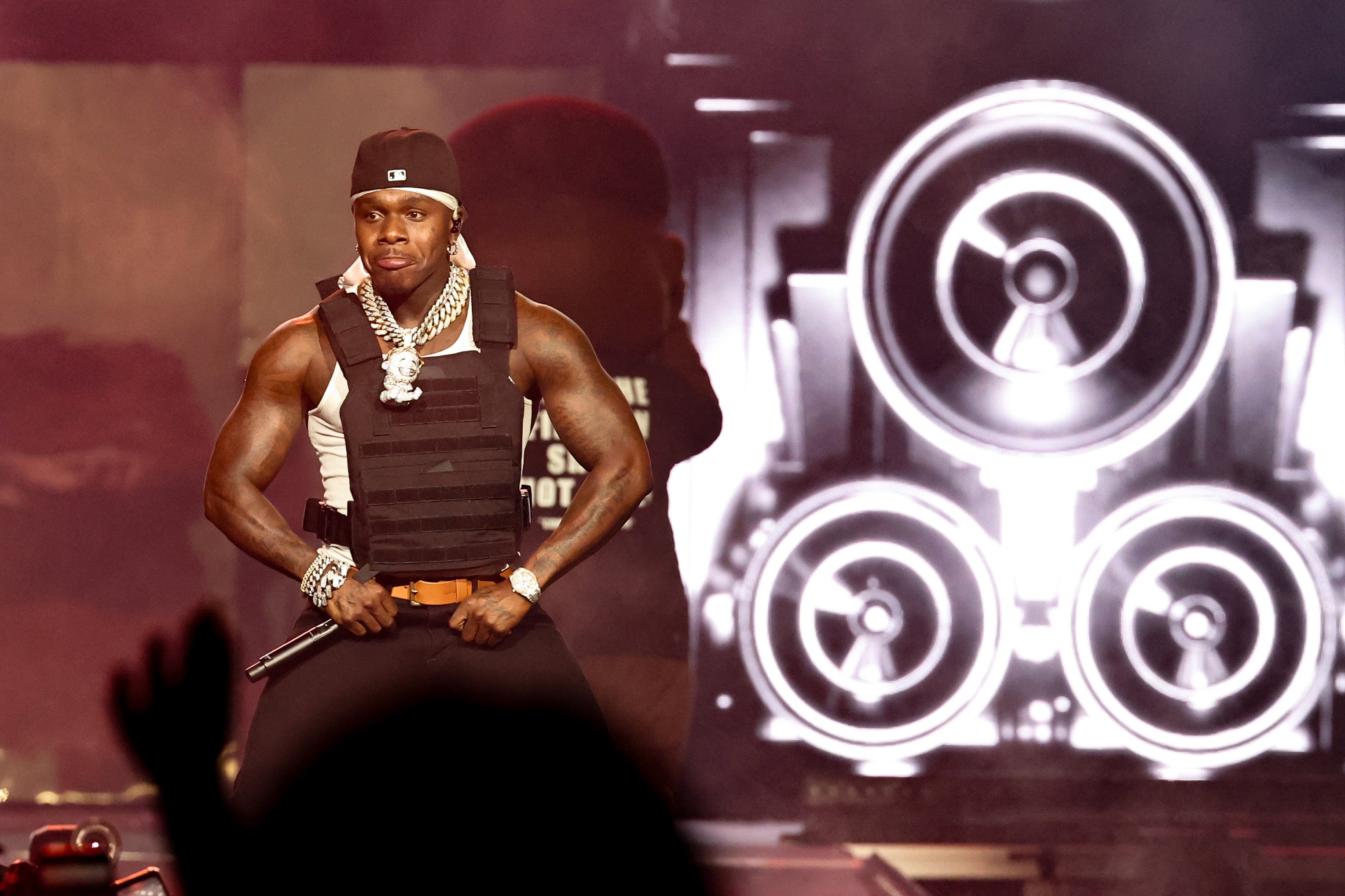 Fans y críticos de DaBaby tienen opiniones divididas sobre el video de ‘Save Me’