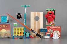 Conecta 4, sables de luz, Furbys… y nieve: ¿qué juguetes entrarán al Salón de la Fama este año?