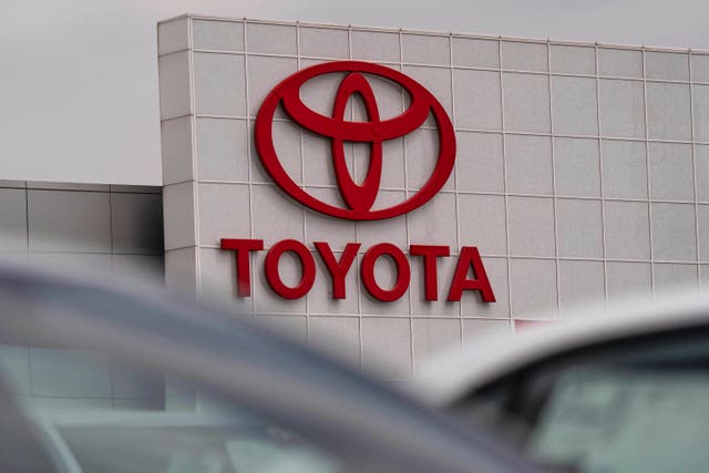 TOYOTA HYUNDAI RETIRO