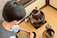 ¿Cuánto por un matcha? Precios del popular té en polvo se disparan por demanda global