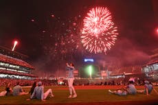 Los Rockies ganan 7-6 y los Angelinos sufren su octava derrota consecutiva