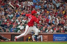 Doble de Arenado remolca 3 y ayuda a Cardenales en triunfo 7-1 ante Cerveceros