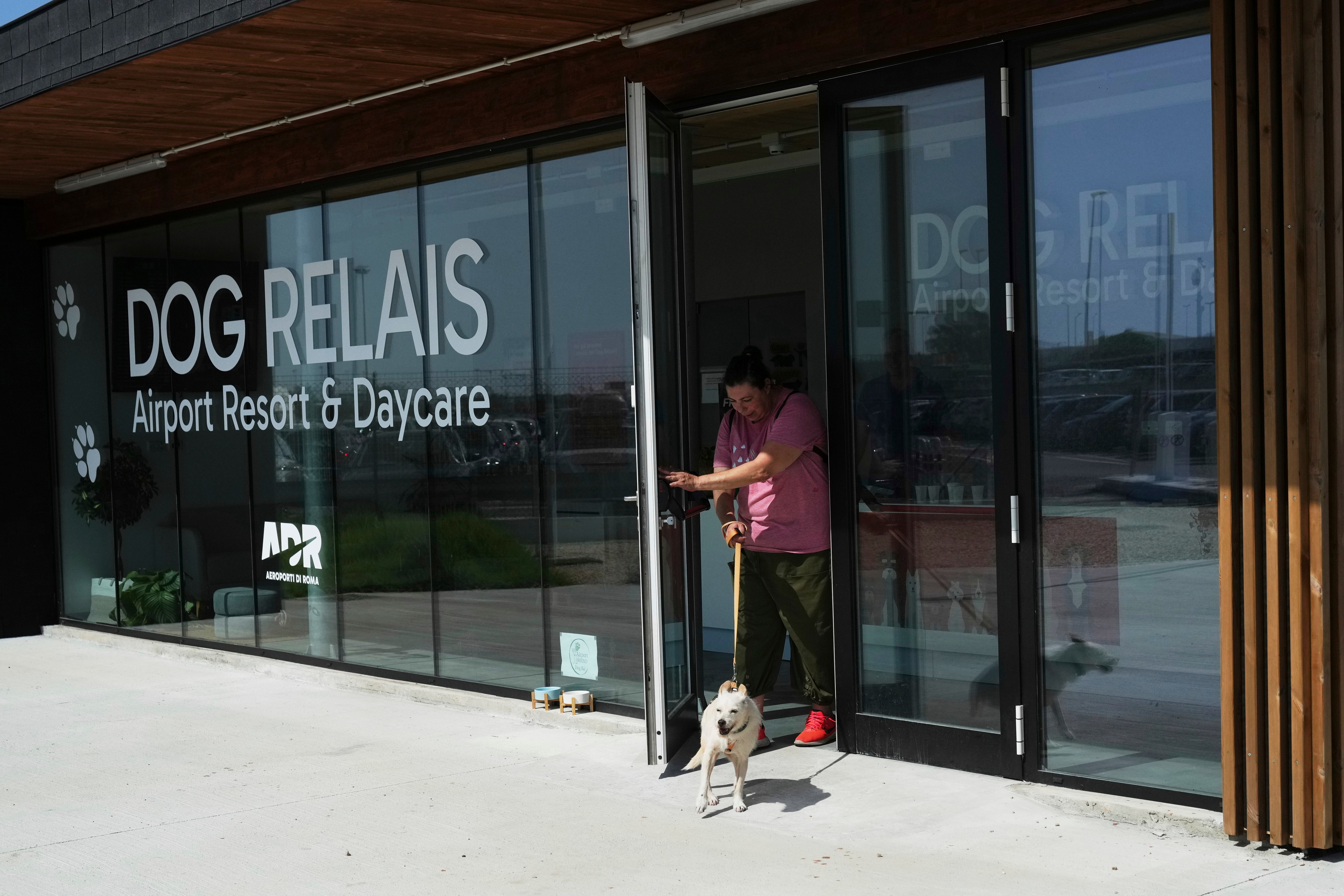 ITALIA-AEROPUERTO-HOTEL PARA PERROS
