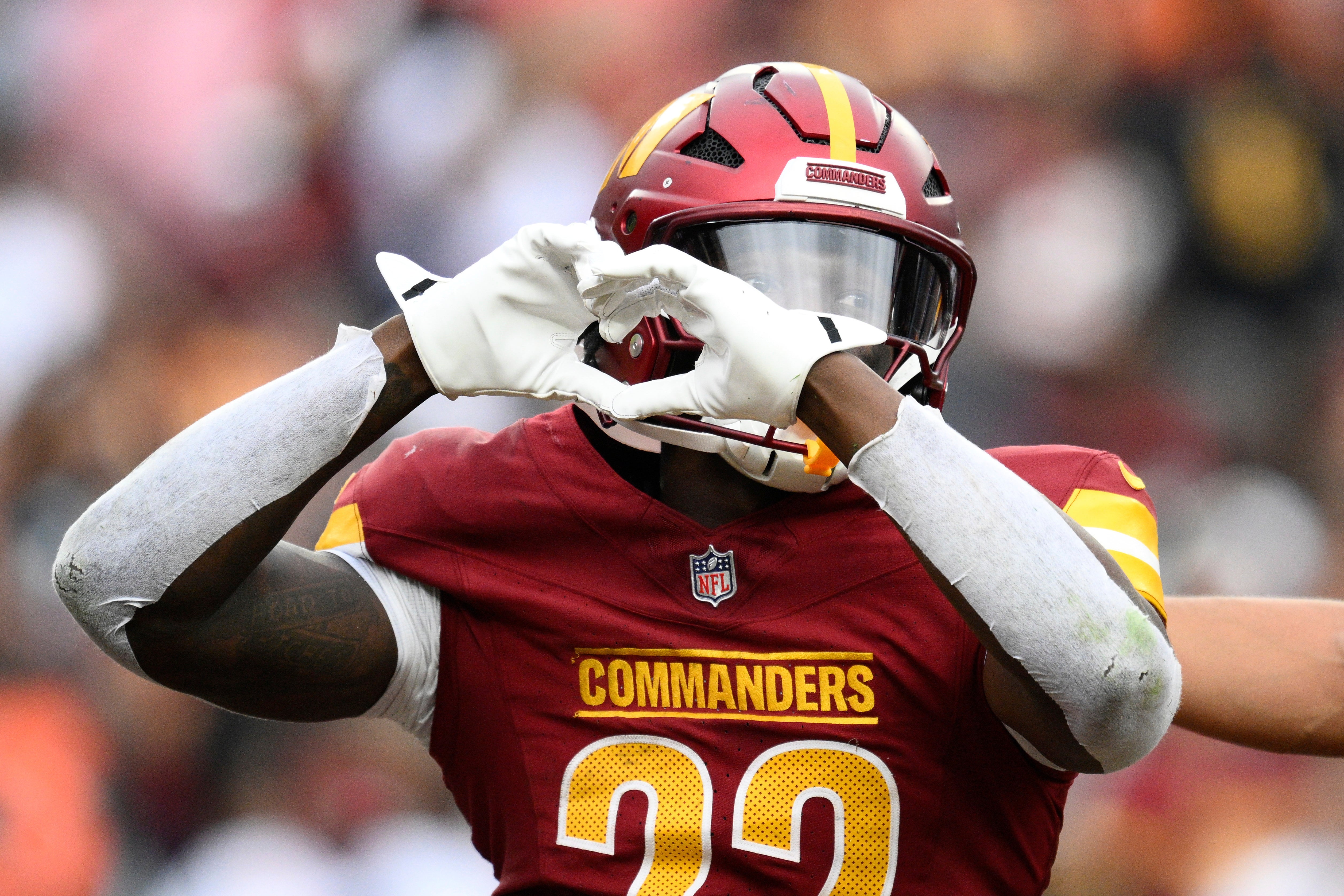 RAIDERS-COMMANDERS