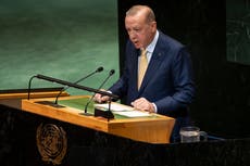 Trece detenidos en Turquía en una nueva investigación contra municipios de oposición