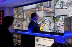 El Servicio Secreto de EEUU desmantela una estructura que podía colapsar red móvil en Nueva York