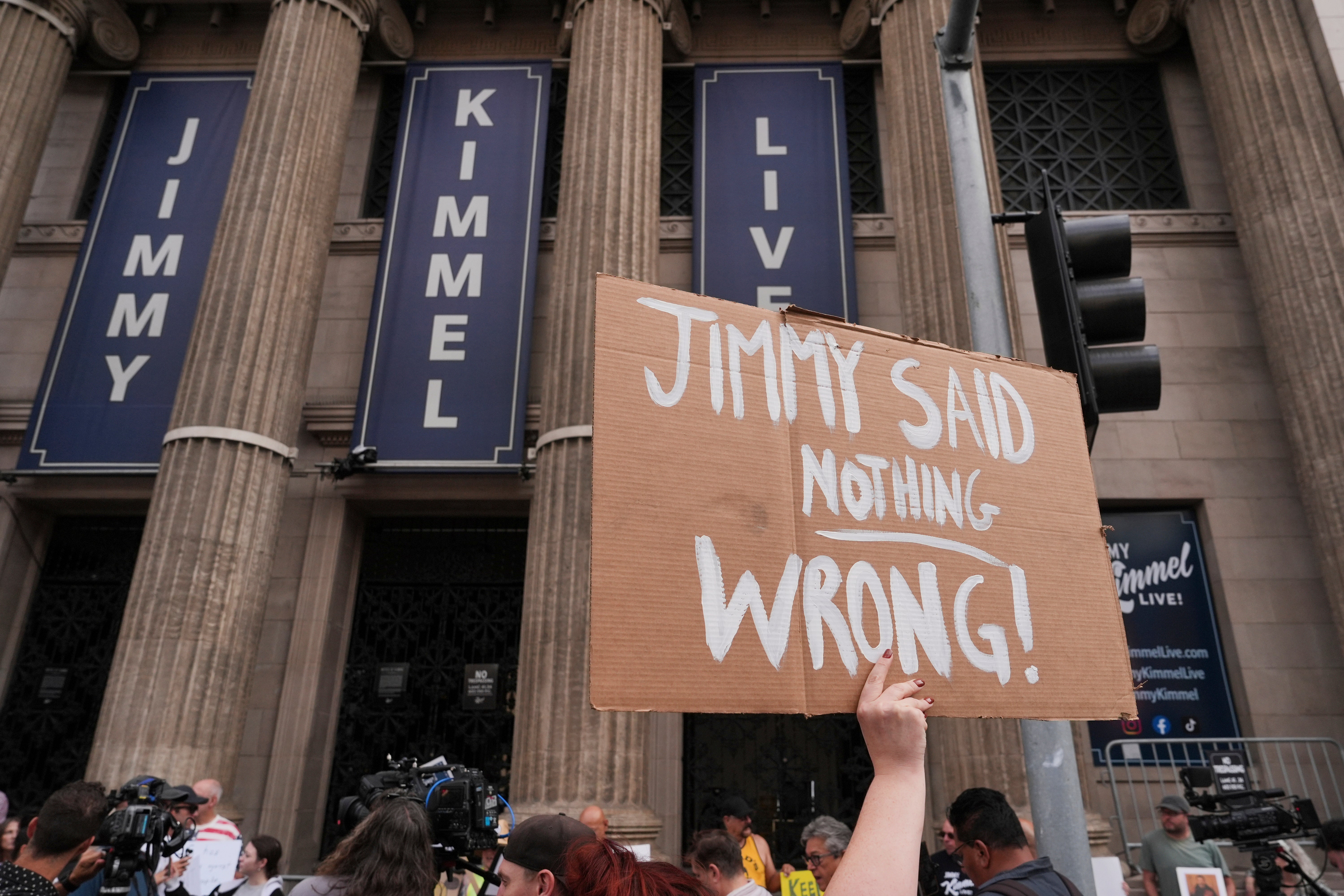 Protestas tras la suspensión de Jimmy Kimmel en ABC