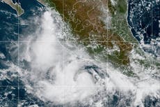 El huracán Narda se forma en el Pacífico; Gabrielle activa alerta de huracán en el Atlántico