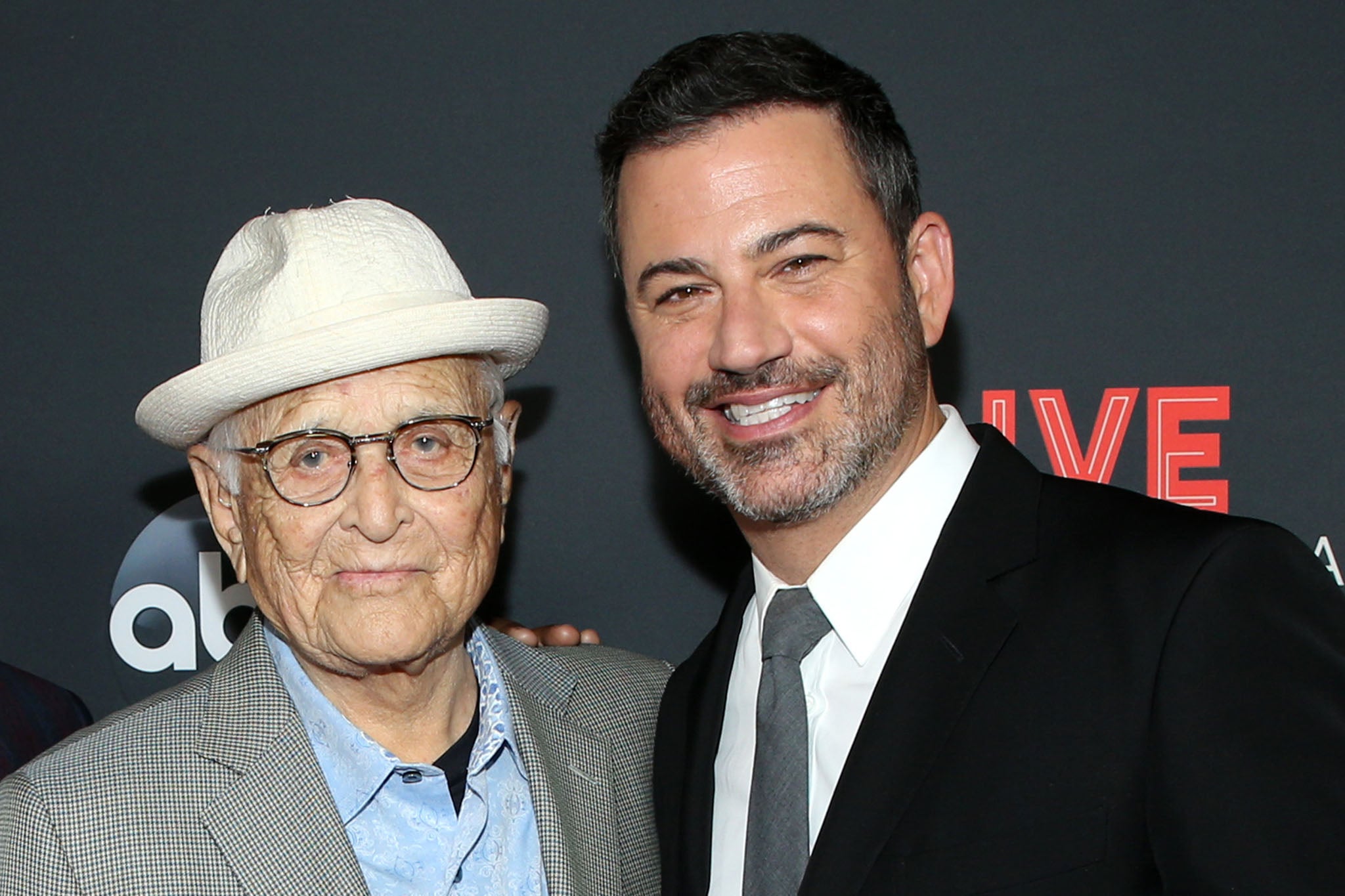 Norman Lear y Jimmy Kimmel juntos en 2019