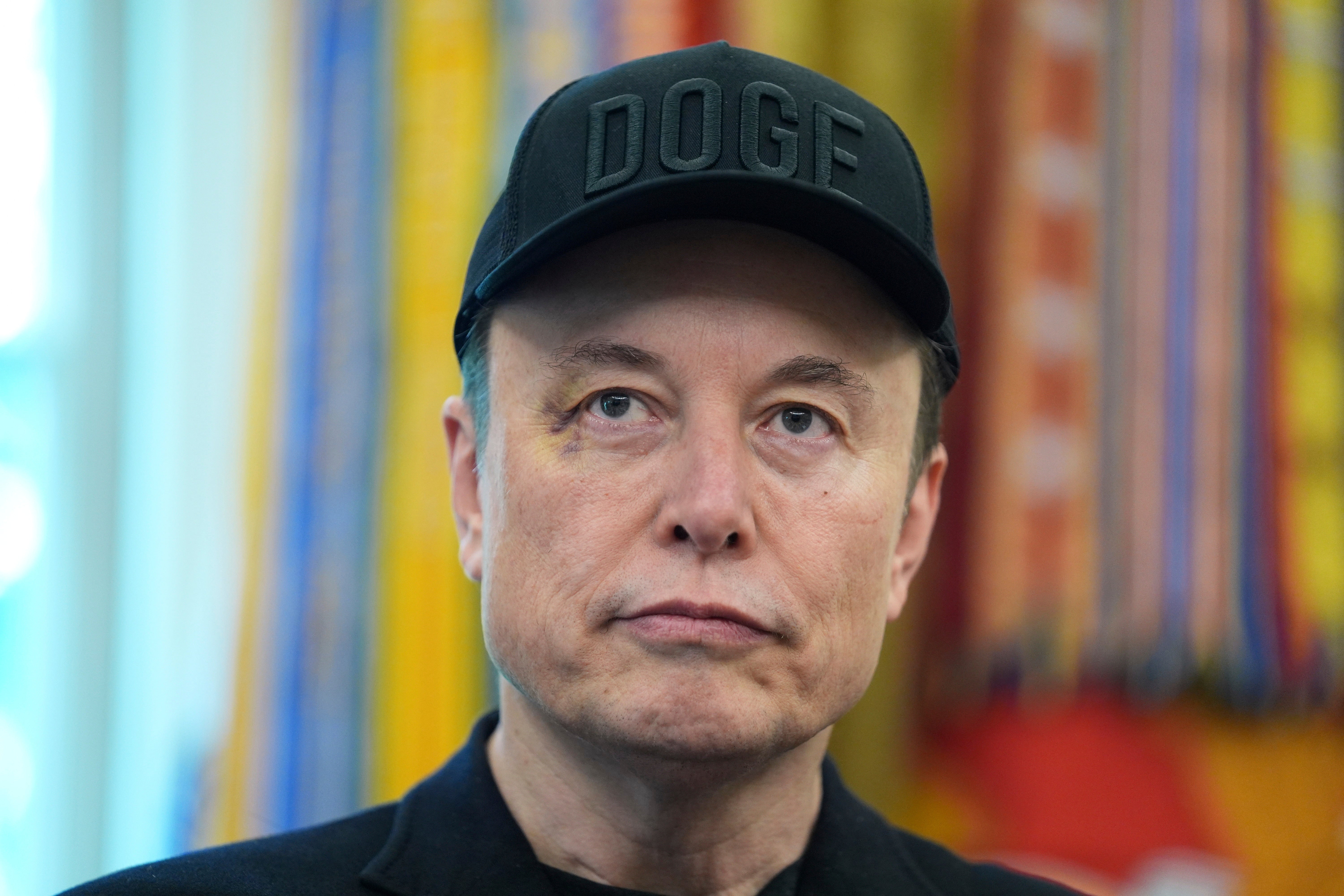 EEUU-DOGE-RECONTRATACIONES