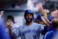 Witt, Frazier y Pérez llevan a Reales a una victoria 8-4 sobre Angelinos