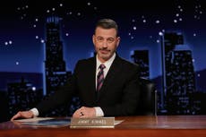 Emocionado Kimmel dice en su vuelta que no tuvo intención de quitar importancia al asesinato de Kirk