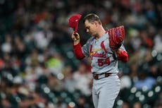 Cardenales quedan fuera de los playoffs tras derrota 4-3 ante Gigantes